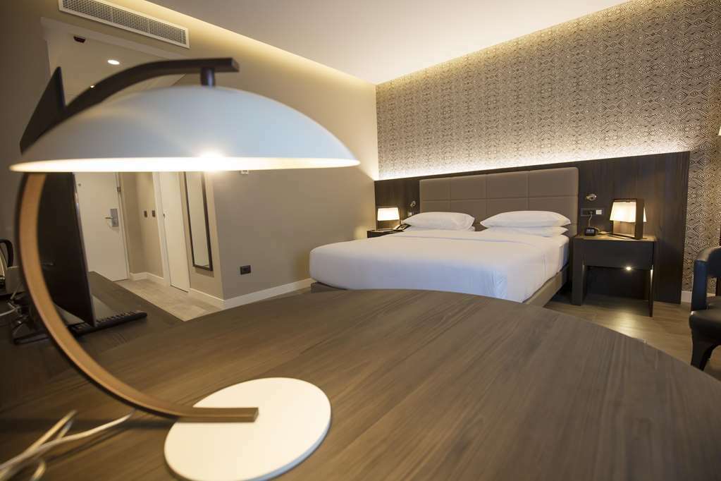 Doubletree By Hilton Pointe-Noire City Centre Pointe Noire Room photo
